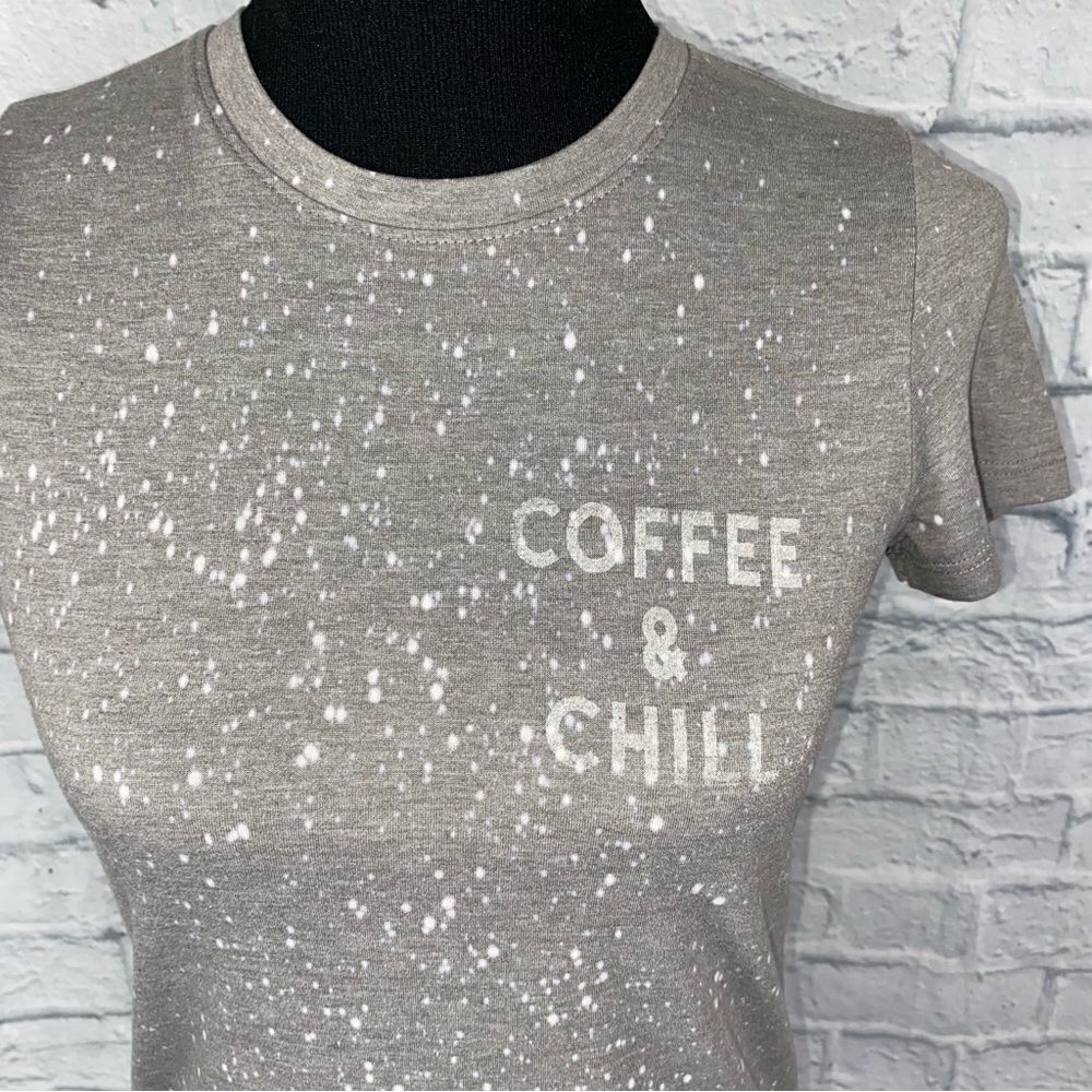 Women’s short sleeve Crewneck hi low tee w/saying coffee & chill women sz S - Picture 3 of 9